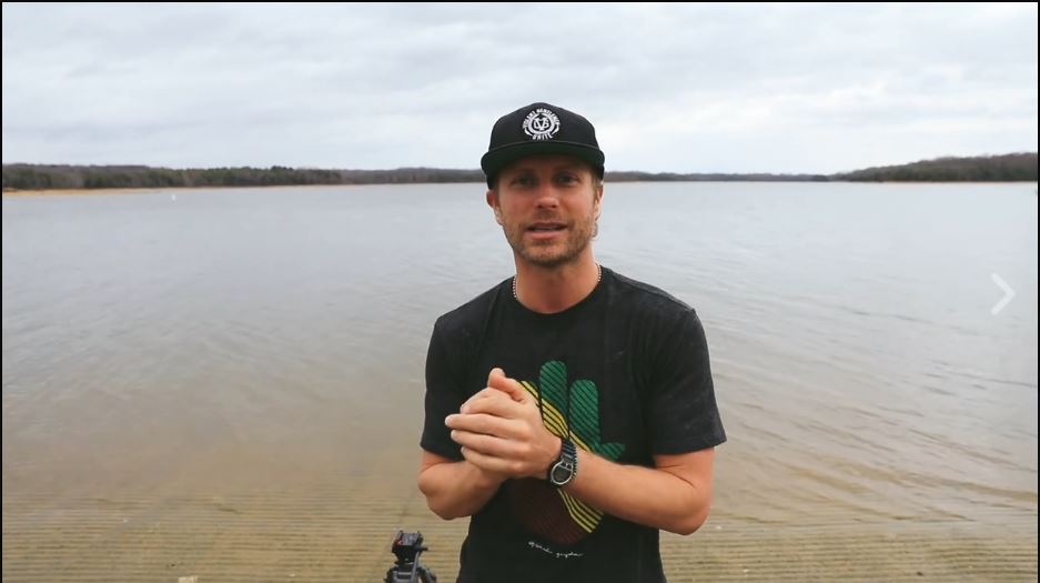 Watch Dierks Bentley Take His Annual New Year Lake Jump