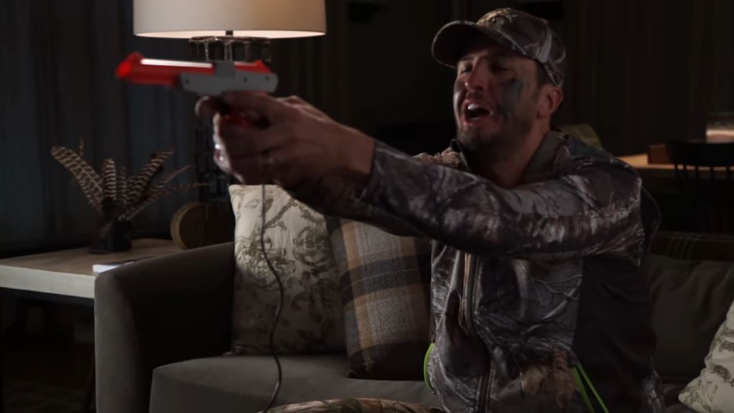 Luke Bryan Announces Massive 2017 Tour by Playing Duck Hunt
