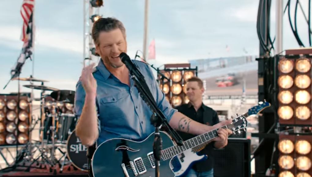 BLAKE SHELTON IS “BRINGING BACK THE SUNSHINE” FOR NASCAR