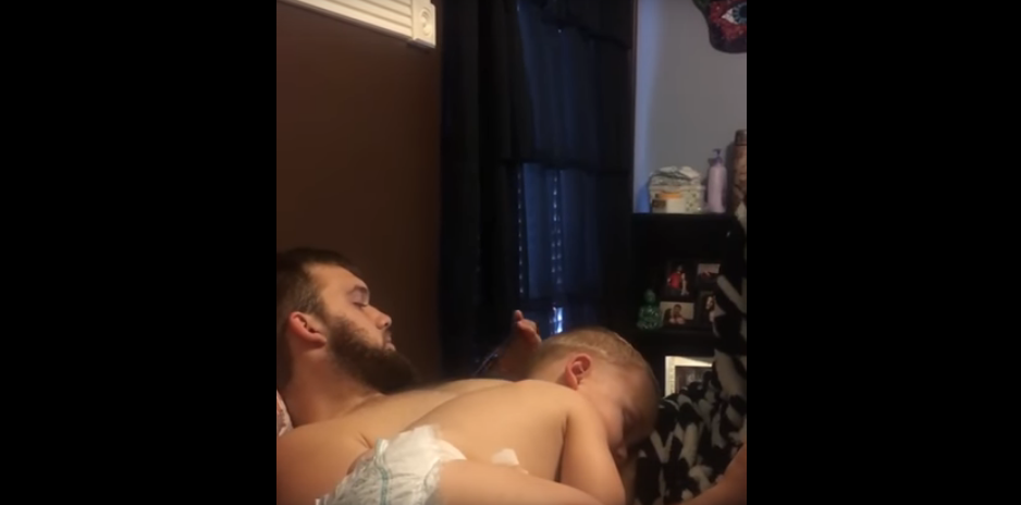 Hilarious Baby Wakes Up and Dances When He Hears His Favorite Song [VIDEO]