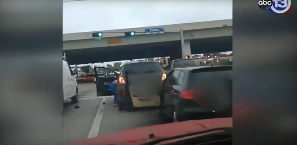 Road Rage Incident Ends in a Very Unexpected Way [VIDEO]