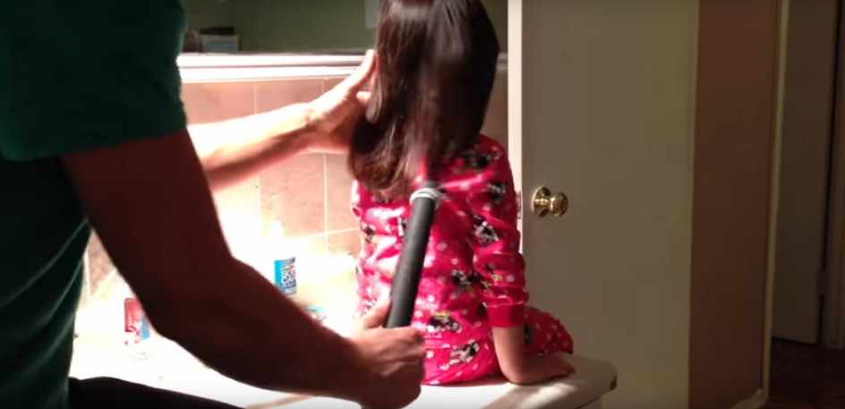 Creative Dad Gives His Daughter a Ponytail by Using a Vacuum [WATCH]
