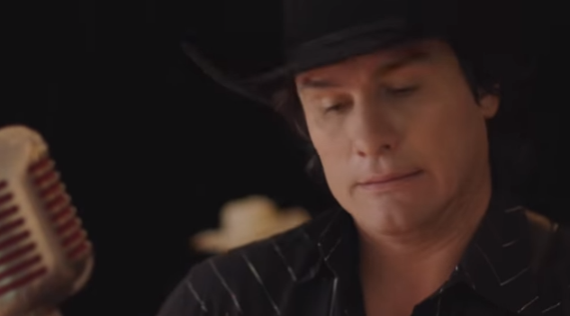 Joe Nichols Covers Sir Mix-a-Lot: See ‘Baby Got Back’ Video