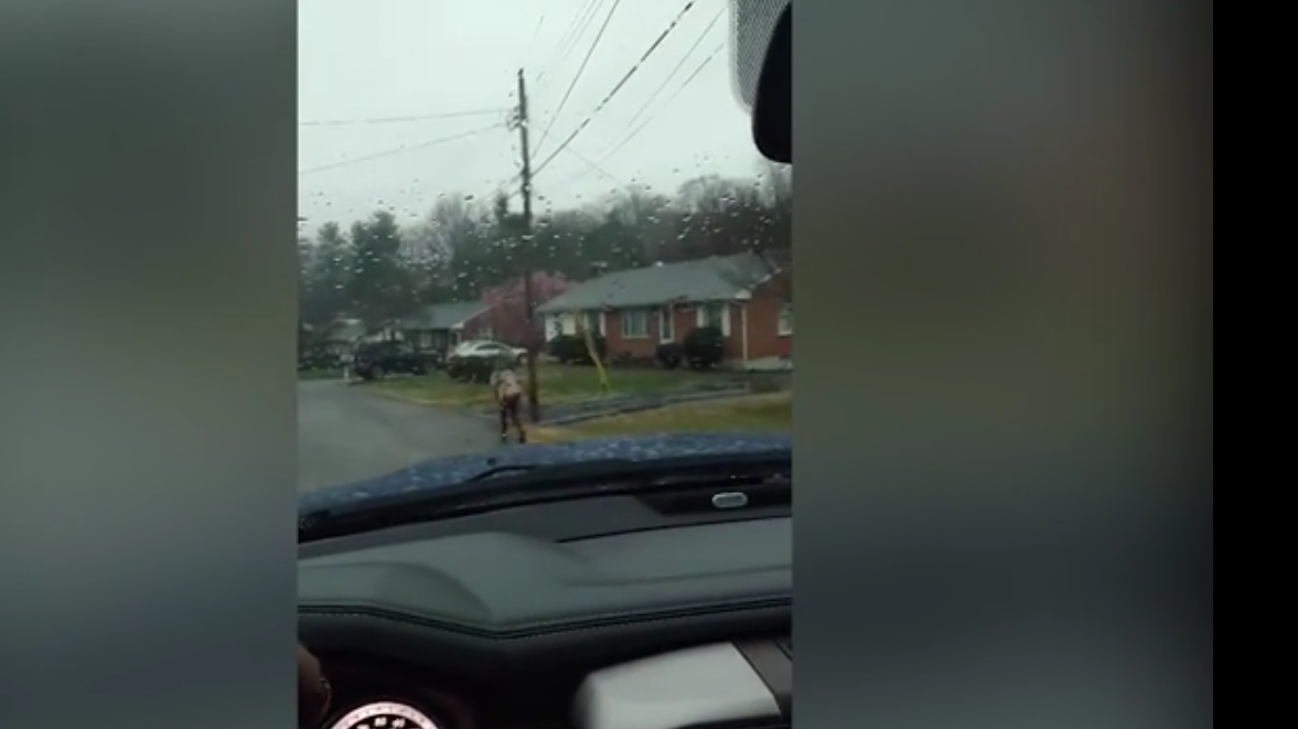 Father Punishes His Son for Bullying by Having Him Run a Mile in the Rain [VIDEO]