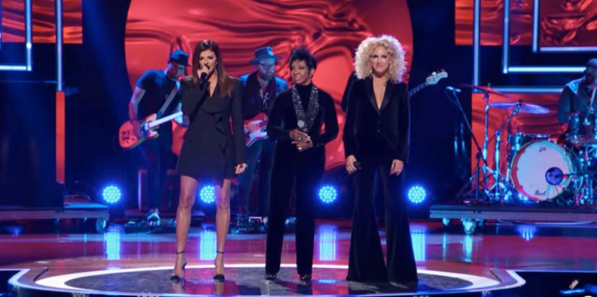 Little Big Town’s Kimberly Schlapman and Karen Fairchild Slay Performance with Gladys Knight [Watch]