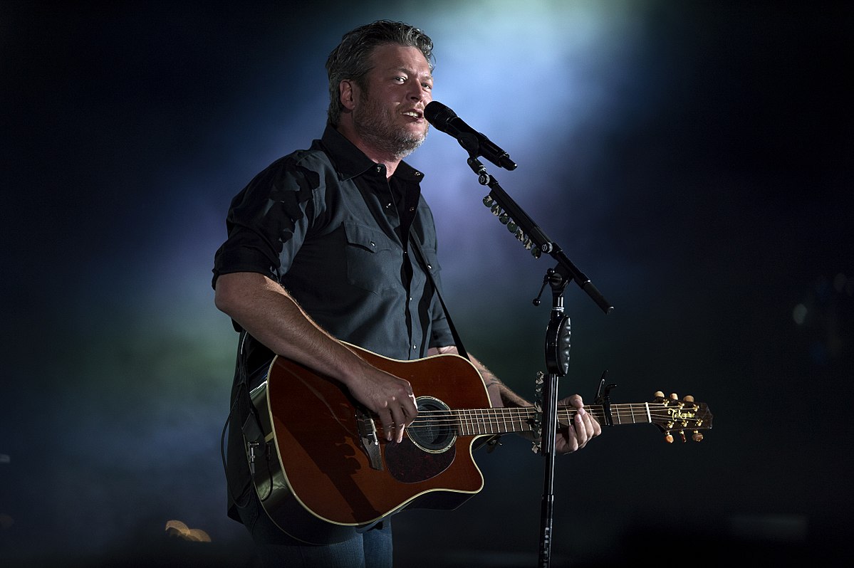 Blake Shelton Covers Classic Country Songs