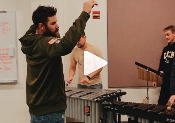Jordan Davis & band performed with high school instruments
